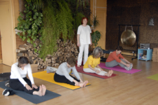 yoga senior 27 yoga senior 27